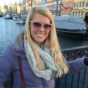 Meet your Posher, Dana